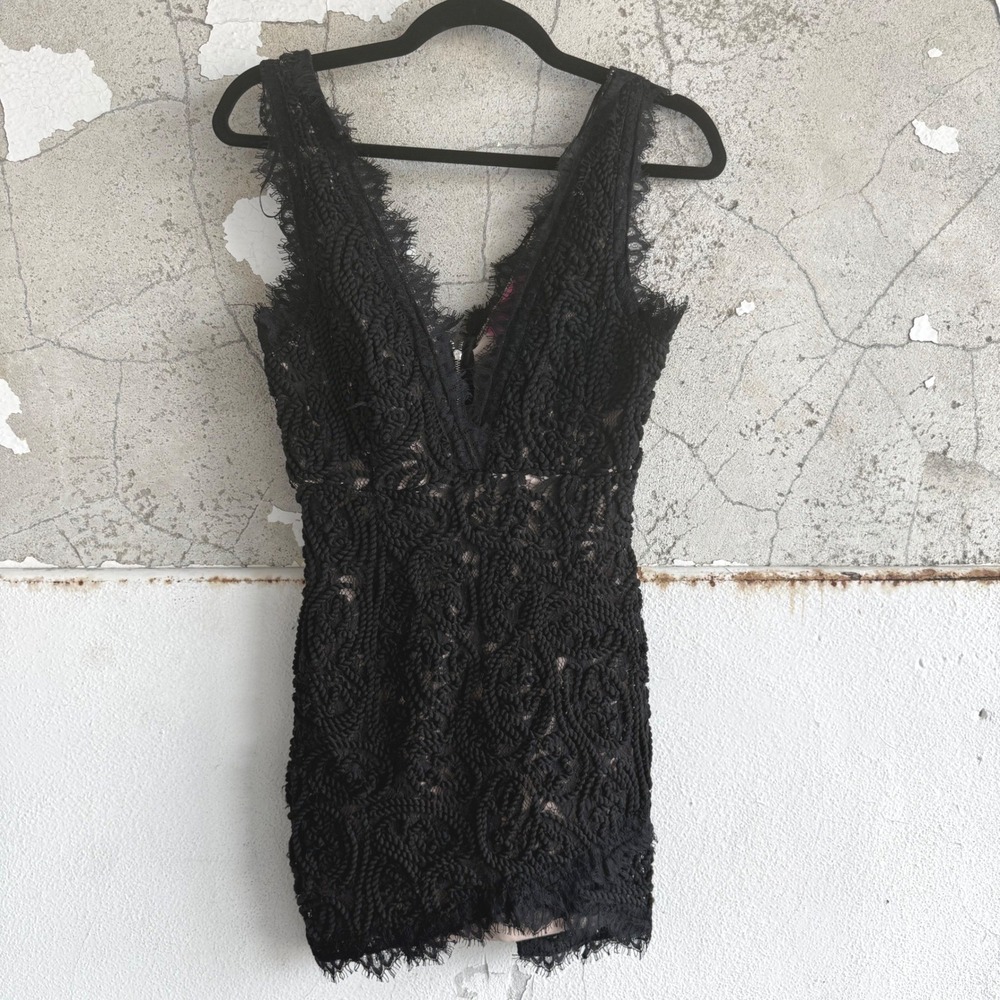Pookie & Sebastian Lace Mini Dress Crochet Bodycon Eyelash Trim LBD Party Dress
